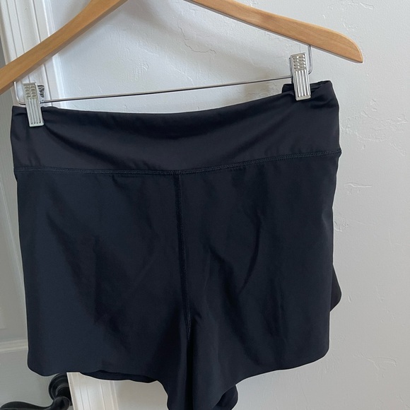 Athleta Run With It High Rise shorts - Picture 2 of 3